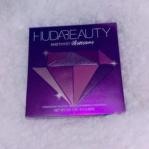 Huda beauty Amethyst obsessions palette